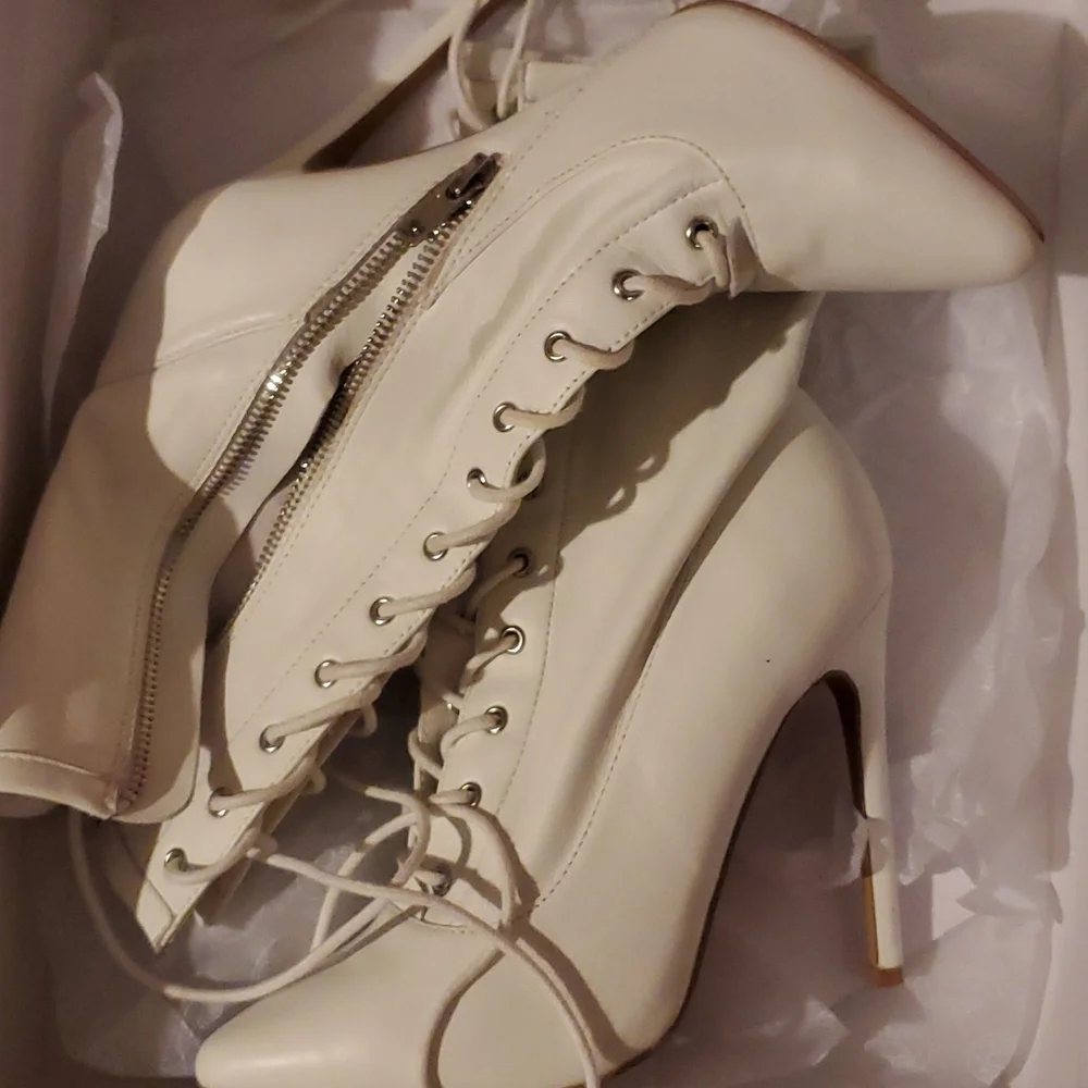 Booties - Picture 4 of 5